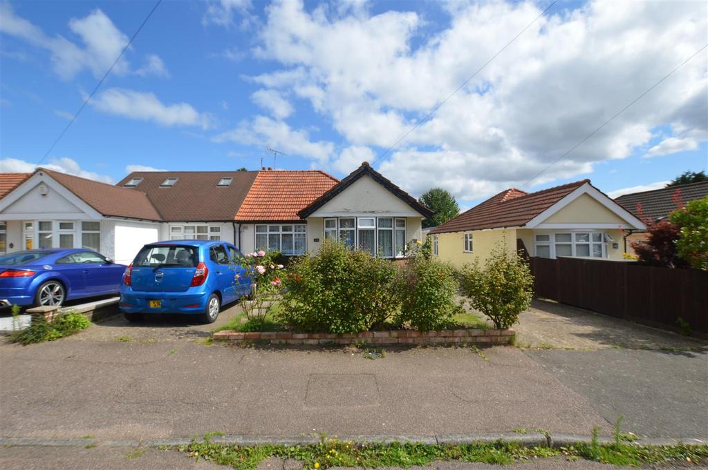 Rugby Way, Croxley Green, Rickmansworth 2 bed semidetached bungalow