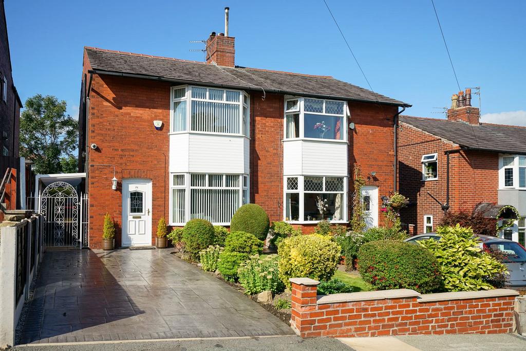 Sharples Avenue, Bolton, BL1 3 bed semidetached house £240,000