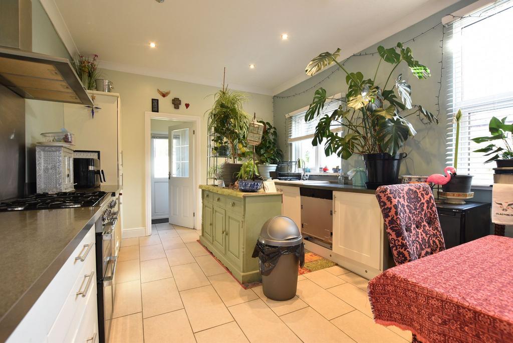 Kitchen/day room