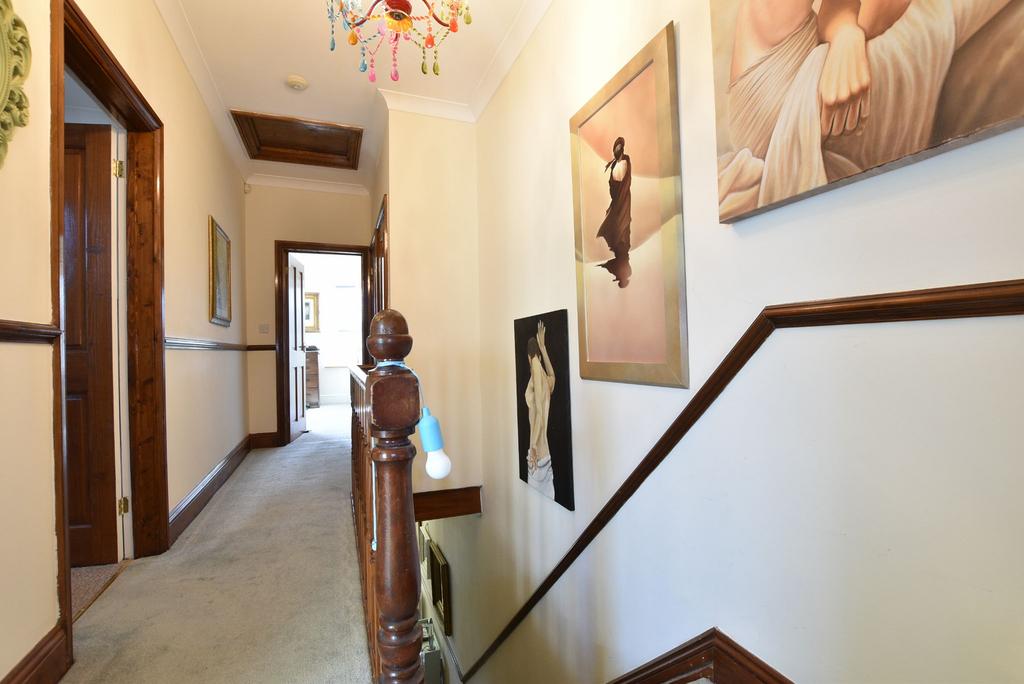 First floor galleried landing