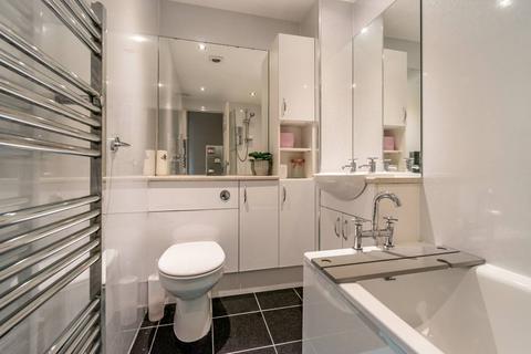 43 Bughtlin Park, Edinburgh, EH12 8UR