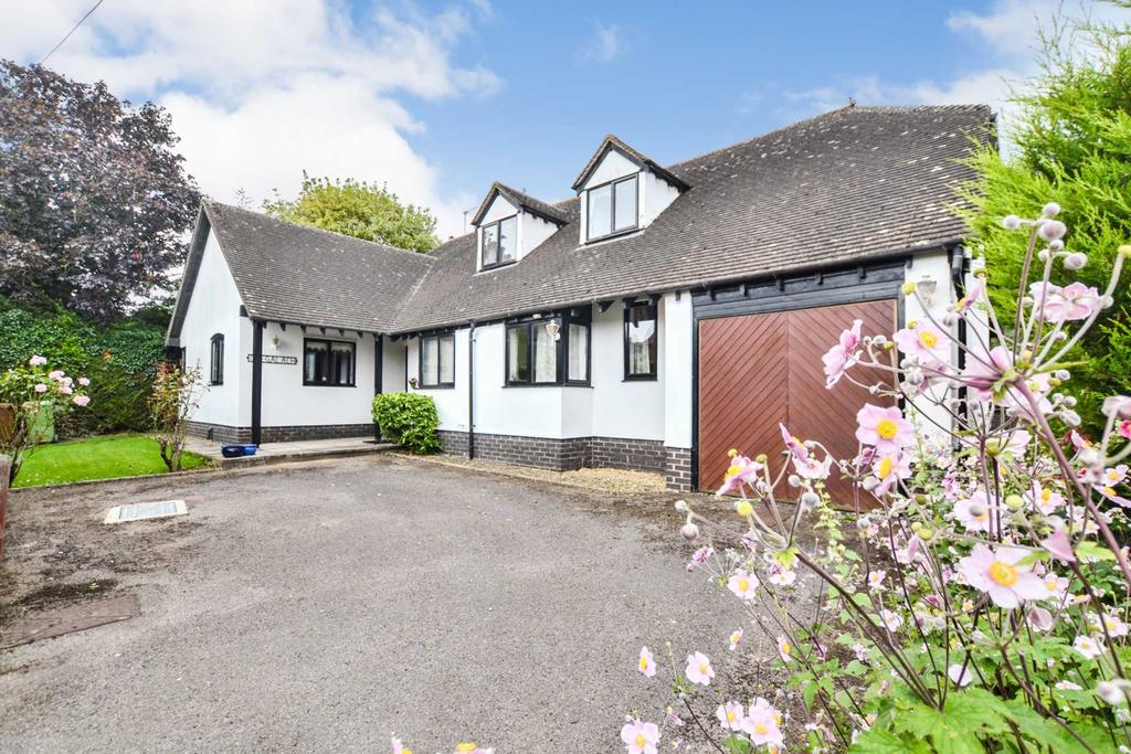 Oxenton, Cheltenham, Gloucestershire 4 bed detached house £675,000
