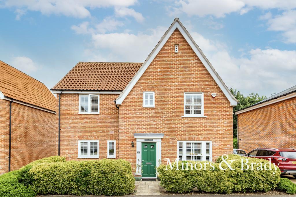 Woodward Avenue, Necton 4 bed detached house £375,000