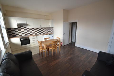 2 bedroom flat to rent, N4, HARRINGAY - 2 BEDROOM APARTMENT