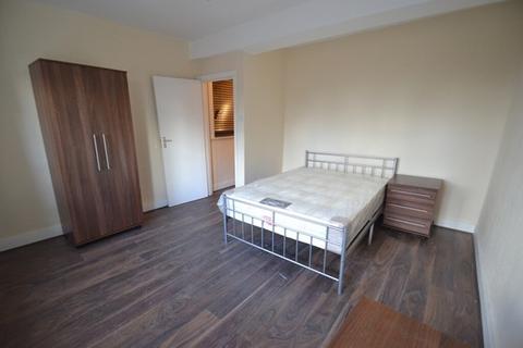 2 bedroom flat to rent, N4, HARRINGAY - 2 BEDROOM APARTMENT