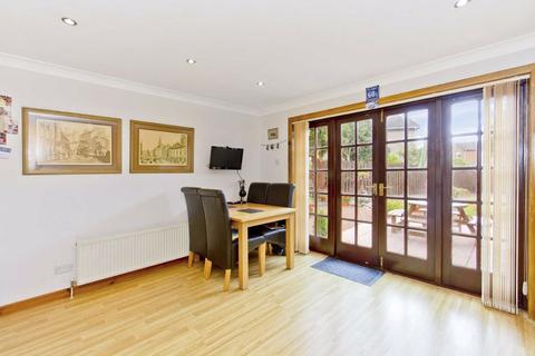 8 Quarryknowe Crescent, Inchture, Perth, PH14 9RH