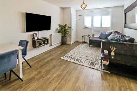 2 bedroom apartment for sale - North Square, Newhall, Harlow