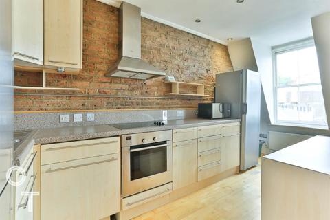 6d Willoughby Road, London, NW3 1SA