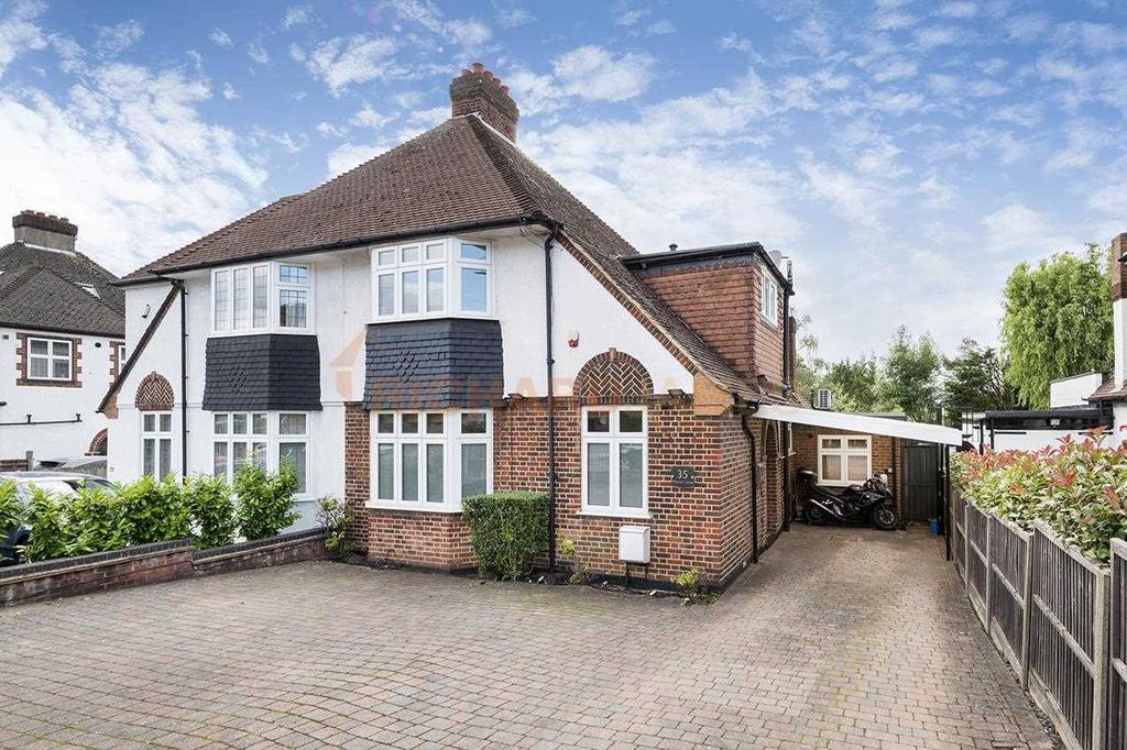 Marsh Lane, Mill Hill 3 bed house £849,950