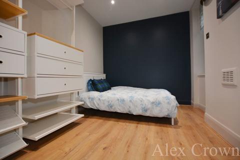 2 bedroom flat to rent, Manor Mansions, 455 Holloway Road, Holloway