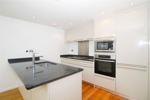 8 Southmead Gardens, Teddington, TW11 9EZ
