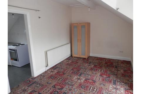 Studio to rent, Gillott Road, Edgbaston, Birmingham