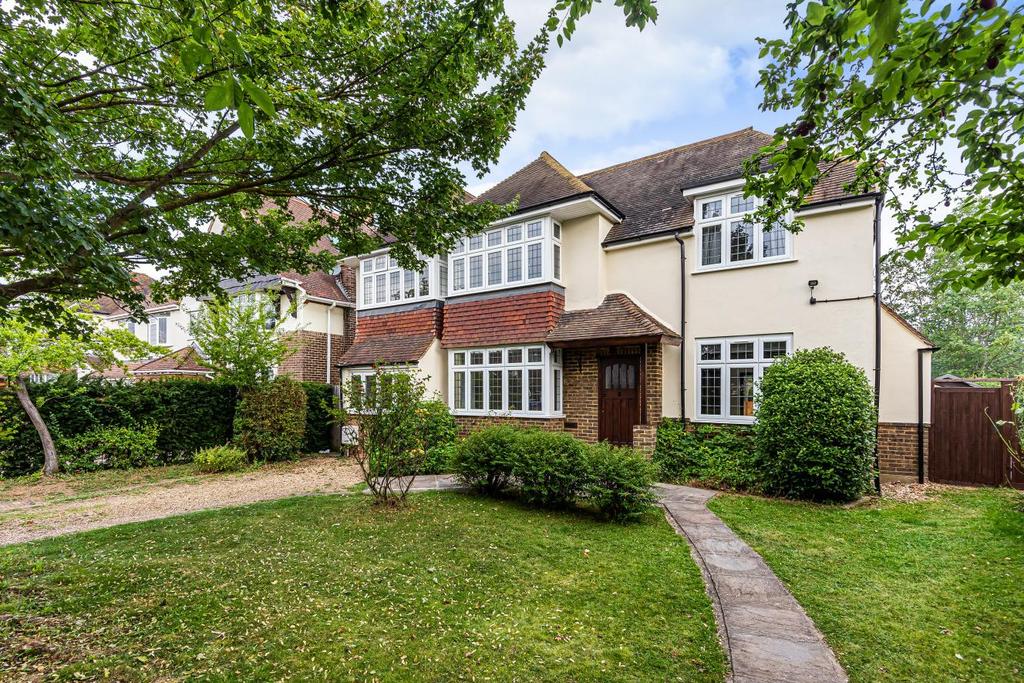 Hayes Way, Beckenham 5 bed detached house £1,475,000