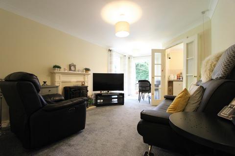 1 bedroom flat for sale, Beechwood Avenue, Deal, CT14