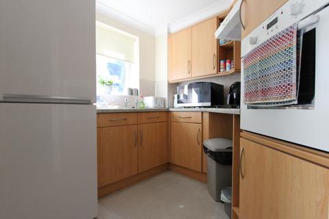 1 bedroom flat for sale, Beechwood Avenue, Deal, CT14