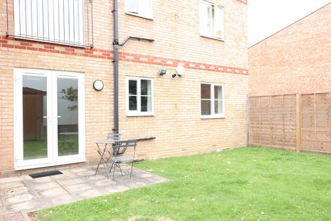 2 bedroom flat to rent, Oliver Avenue,  London, SE25