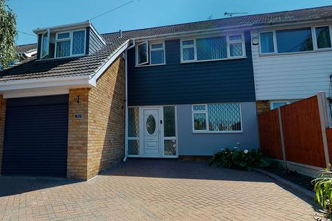 4 bedroom semi-detached house for sale - Southend Road, Wickford, SS11