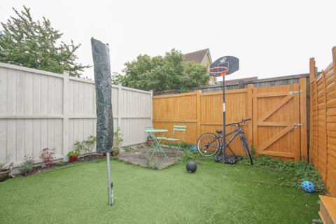 13 Yeates Drive, Kemsley, Sittingbourne, ME10 2UH