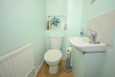 13 Yeates Drive, Kemsley, Sittingbourne, ME10 2UH