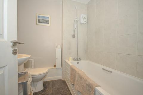 13 Yeates Drive, Kemsley, Sittingbourne, ME10 2UH