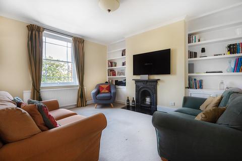 21d Trinity Place, Windsor, SL4 3AT