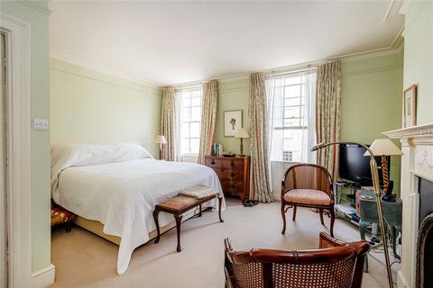 7 Albion Street, London, W2 2AS