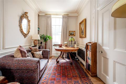 7 Albion Street, London, W2 2AS