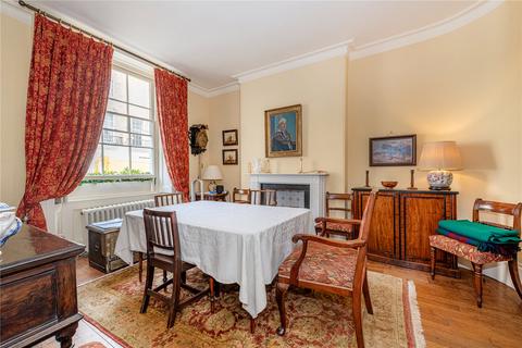 7 Albion Street, London, W2 2AS