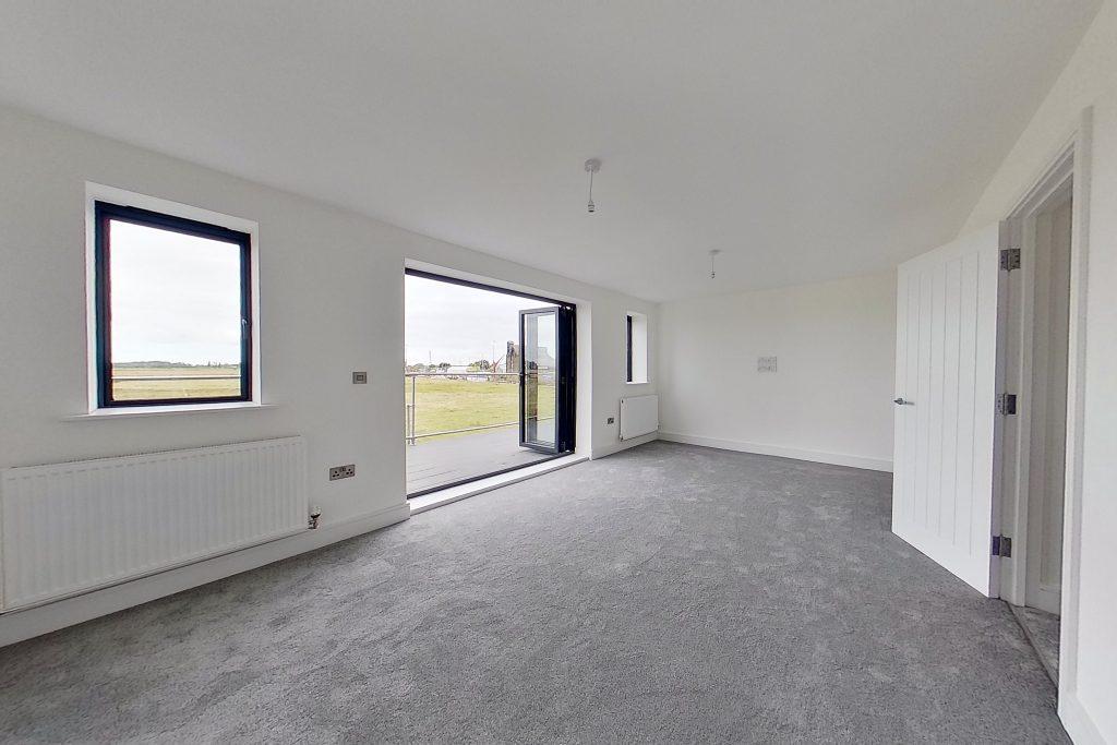 Waterside Close, Faversham 5 bed terraced house £625,000