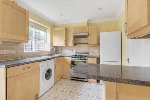 17 Barncroft, Farnham, GU9 8RU
