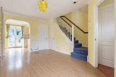 17 Barncroft, Farnham, GU9 8RU