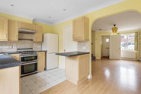 17 Barncroft, Farnham, GU9 8RU