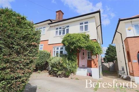 148 Clockhouse Lane, Romford, RM5 2TJ