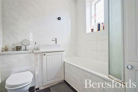 148 Clockhouse Lane, Romford, RM5 2TJ