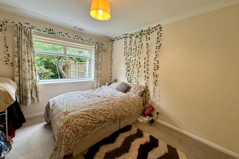 3 bedroom bungalow to rent, Hobmoor Terrace, Dringhouses, York, YO24