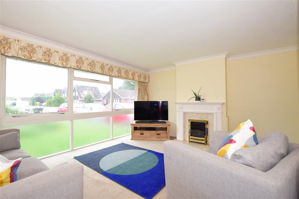 Brook Gardens, Emsworth, Hampshire 3 bed detached house