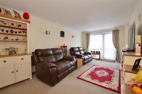 1 bedroom flat for sale - Sutton Road, Seaford, East Sussex