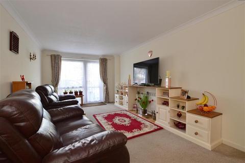 1 bedroom flat for sale - Sutton Road, Seaford, East Sussex