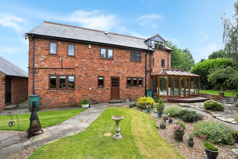 Elm Lea Brandy Carr Road, Kirkhamgate, Wakefield, WF2 0RJ