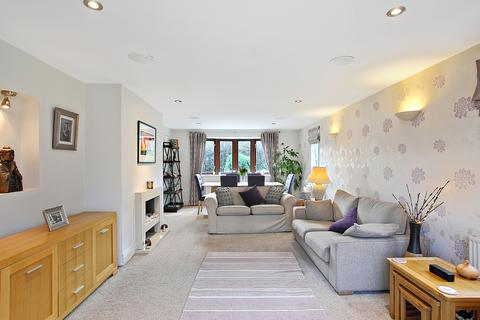 Elm Lea Brandy Carr Road, Kirkhamgate, Wakefield, WF2 0RJ