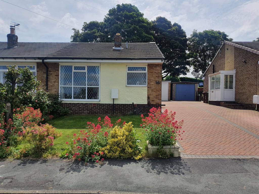 Springhill Mount, Crofton, Wakefield, WF4 2 bed bungalow £165,000