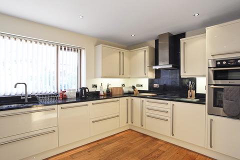5 bedroom detached house for sale - Brandy Carr Road, Kirkhamgate, Wakefield, WF2