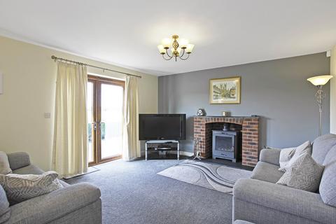 79 Brandy Carr Road, Kirkhamgate, Wakefield, WF2 0RJ