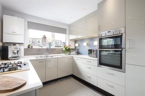 8, Spire Court Onslow Road, Richmond, TW10 6QG