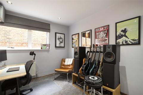8, Spire Court Onslow Road, Richmond, TW10 6QG