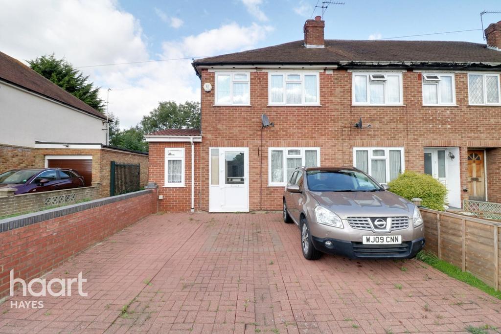 Cleave Avenue, Hayes 4 bed end of terrace house £550,000