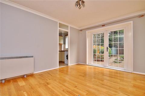 1 bedroom maisonette to rent, Westland Close, Stanwell, Staines-upon-Thames, TW19