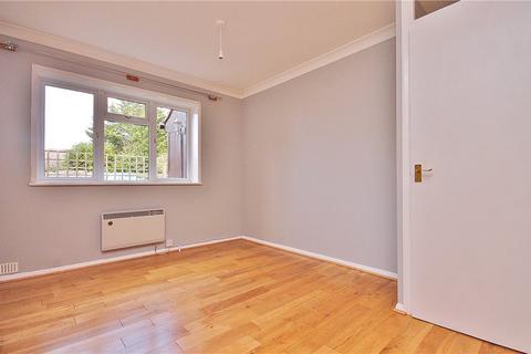 1 bedroom maisonette to rent, Westland Close, Stanwell, Staines-upon-Thames, TW19