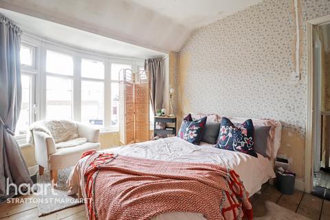 20 Okus Grove, Swindon, SN2 7QA
