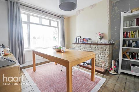 20 Okus Grove, Swindon, SN2 7QA